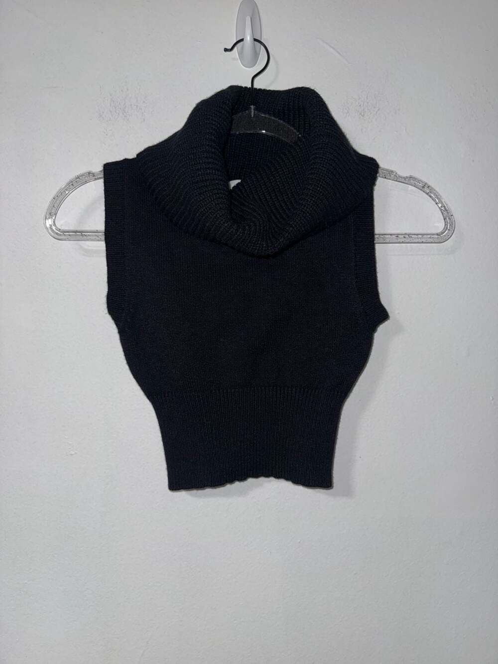 Altar'd State Turtleneck Sweater Vest Size XXS Black Crop Knit